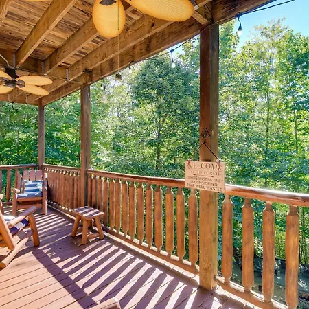 Secluded And Wooded Wears Valley Cabin With Fire Pit!